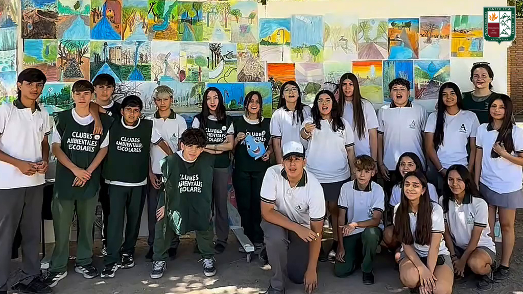 UCC CUYO  murall logo